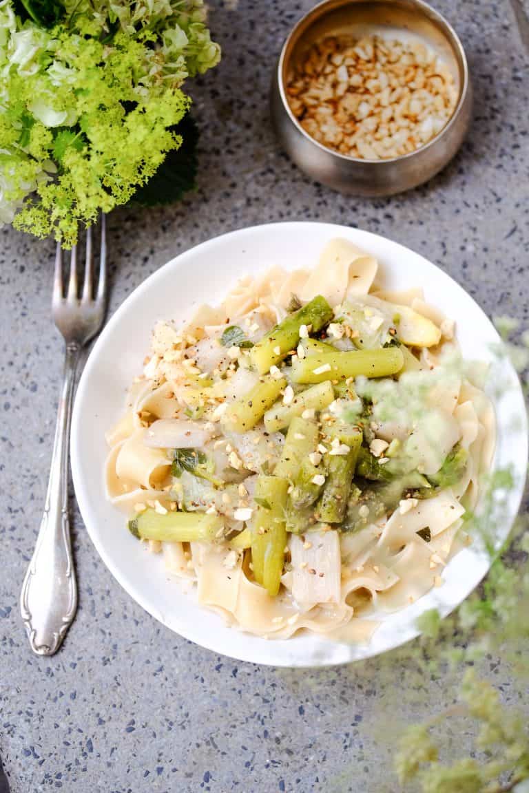 Simple cashew asparagus tagliatelle „transform the leftovers“ - True ...